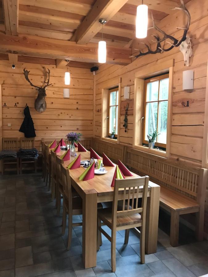 Kamenacka Myslivna Hotel Moravany  Eksteriør billede