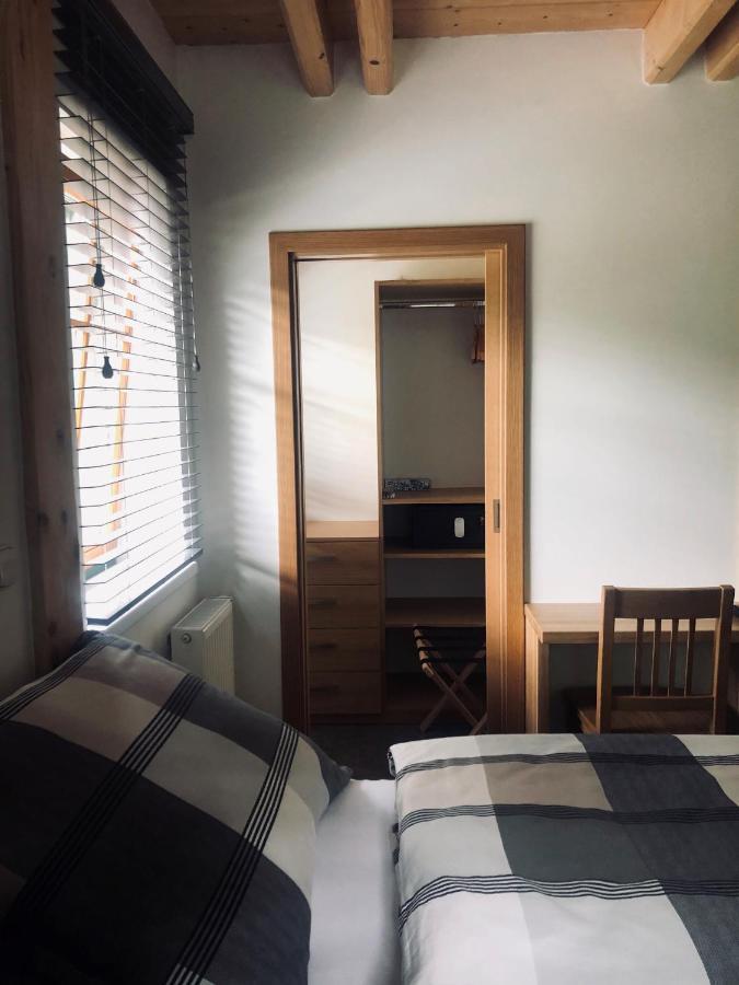 Kamenacka Myslivna Hotel Moravany  Eksteriør billede