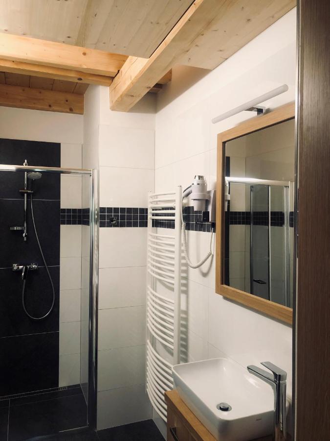 Kamenacka Myslivna Hotel Moravany  Eksteriør billede