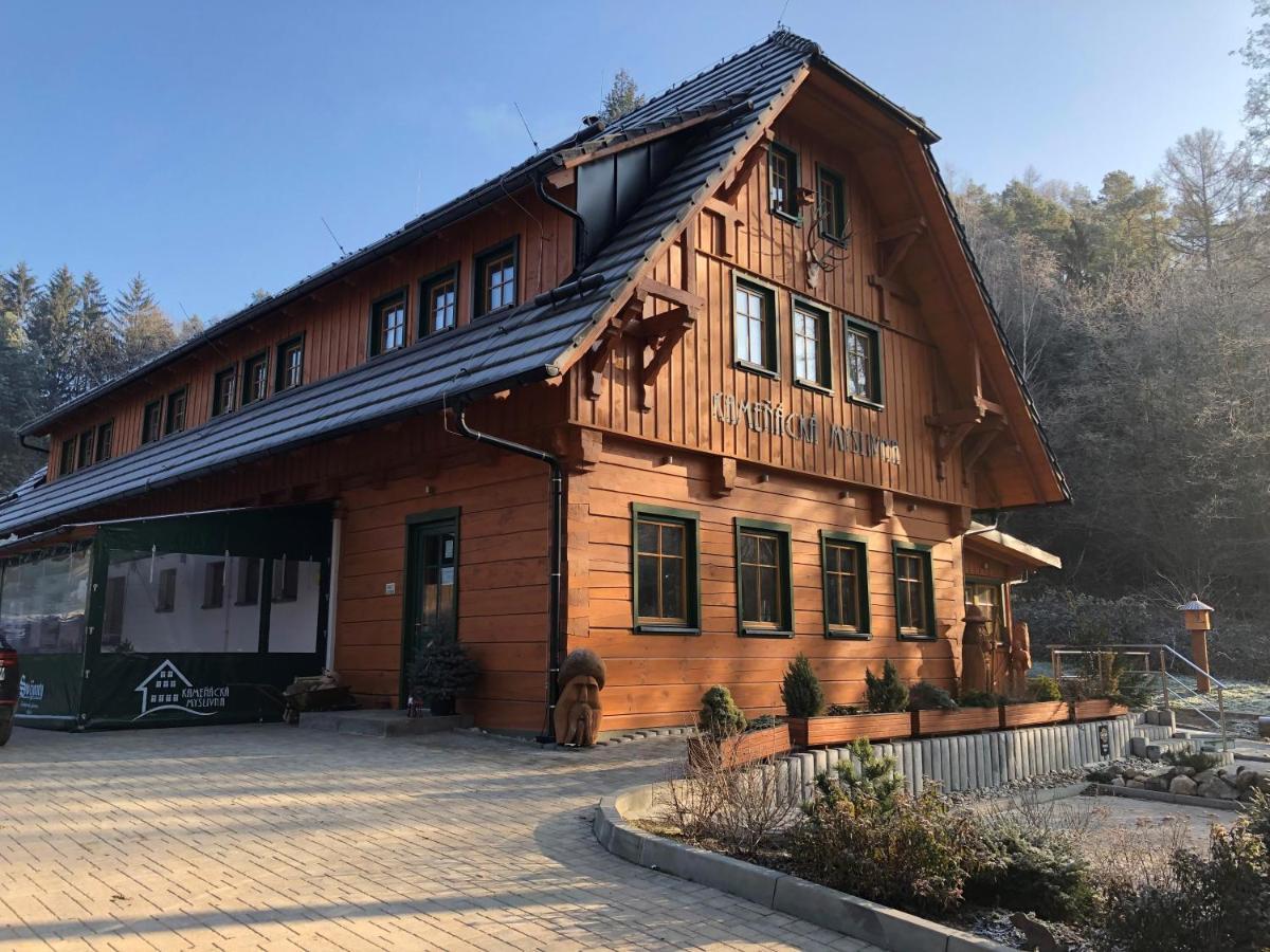 Kamenacka Myslivna Hotel Moravany  Eksteriør billede