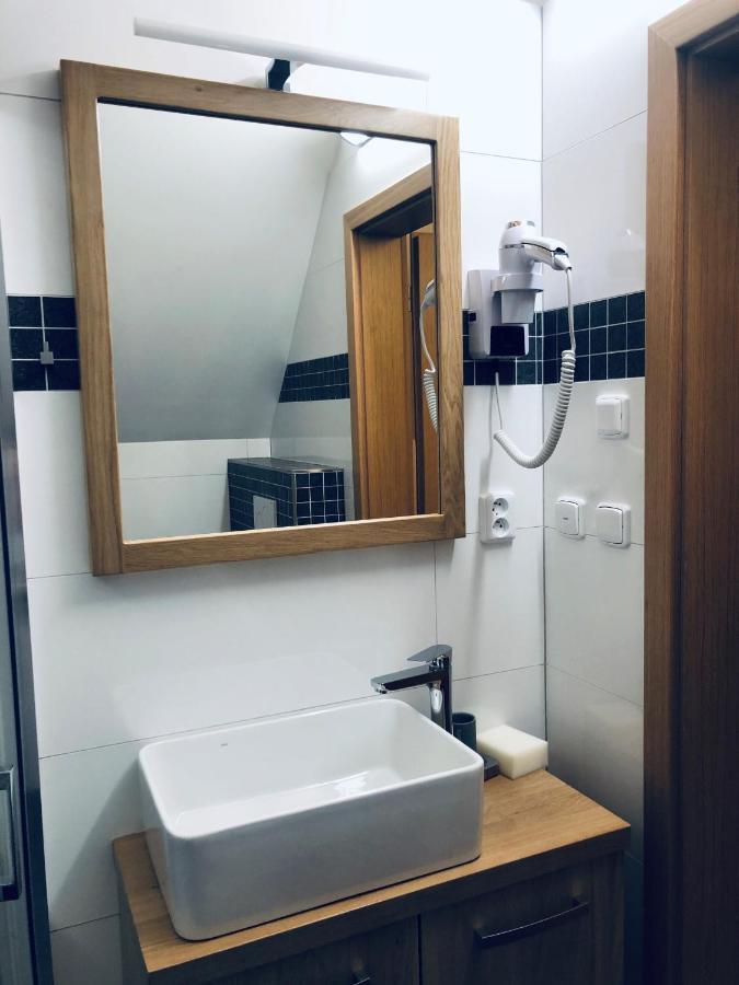 Kamenacka Myslivna Hotel Moravany  Eksteriør billede